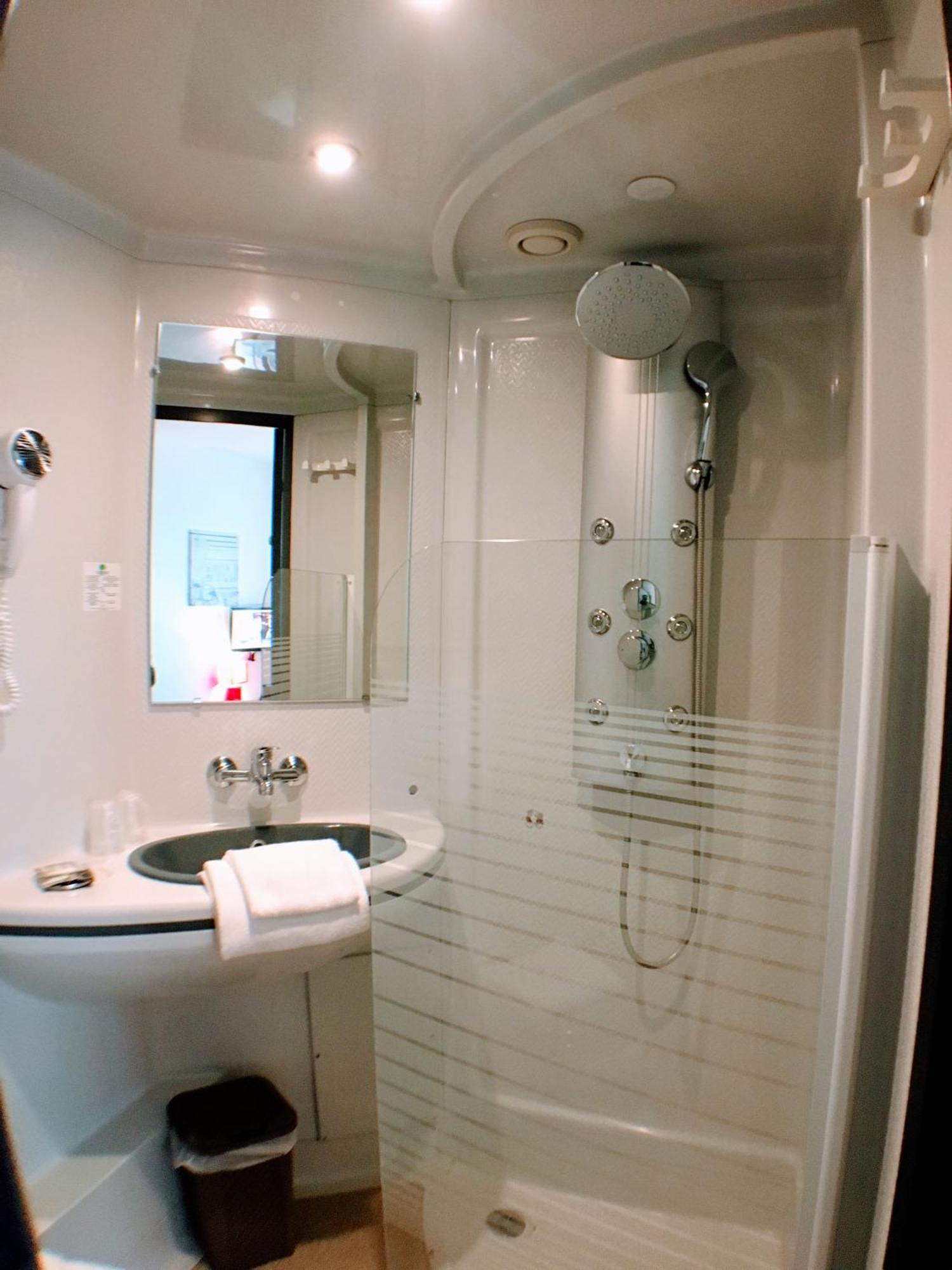 L'Hotel Du Marais Romilly Centre Bagian luar foto